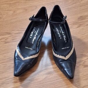KALLISTE Black Heels with Pointed Toe and Tan Trim 37.5